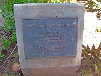 60.3_Lahaina_Court_Houses