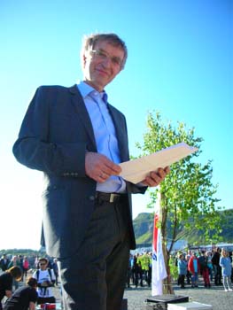 31_Morten_Bachke_ved_aapningen