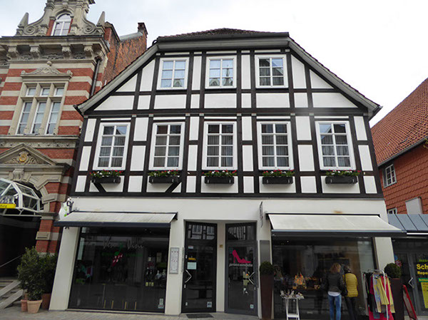 %_tempFileName06_Osterstrasse_17_Mai_2016%